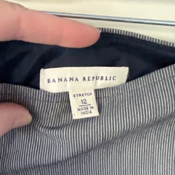 Banana Republic Fine-line Navy Skirt (size 12) - EUC - Picture 5 of 5